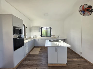 4 Bedroom Villa