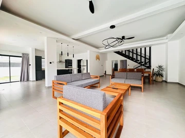 4 Bedroom Villa