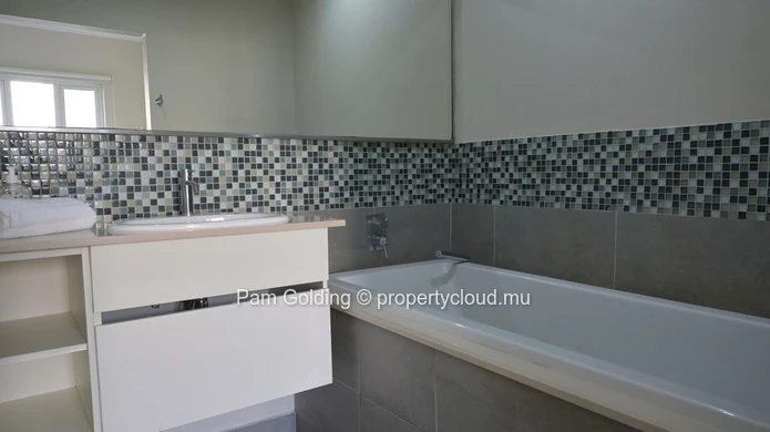 Appartement de 2 chambres à louer | Cape Bay Resort | Bain Bœuf, Île Maurice | À deux pas de la plage