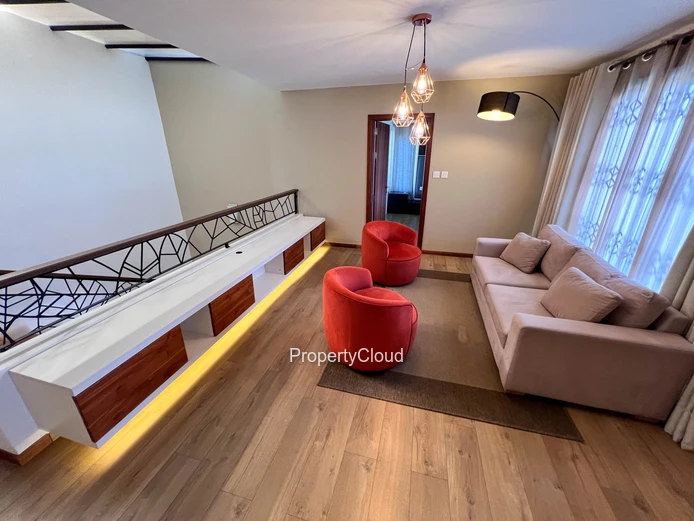 À Louer - Villa De 4 Chambres - Résidence Clôturée - Mont Choisy