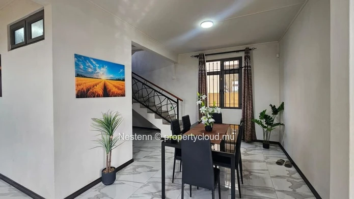Maison meublée de 4 chambres