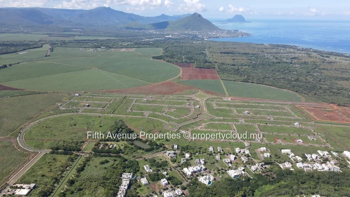 FLIC EN FLAC - Terrain résidentiel  771 m² avec vues mer