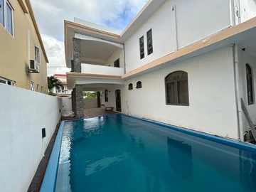 5 Bedroom Villa