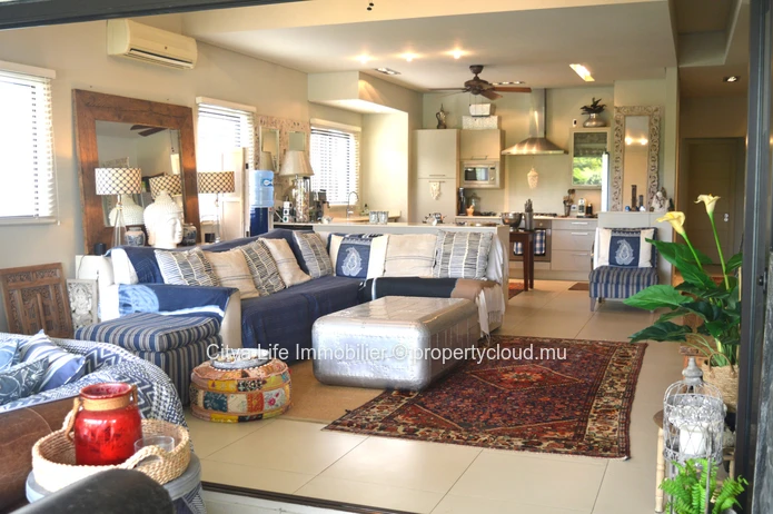 This gated residence gives both the opportunity of living by the river and by the sea…