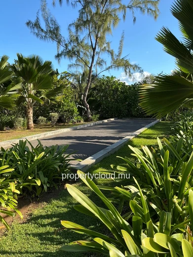 FOR RENT GRAND GAUBE – 3 bedroom apartment.