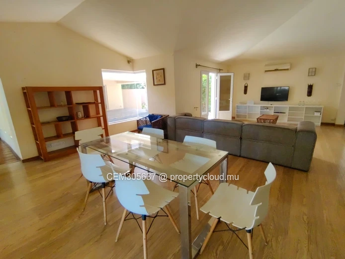 Villa à Vendre – Les Multipliants, Petite Rivière Noire