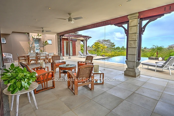 A unique villa where modernity meets tropical charm.