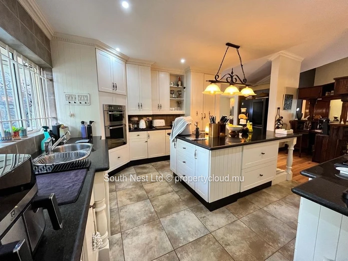 Elegant Family Residence in a Prime and Secure Estate