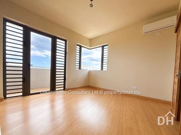 Luxury Penthouse at Creek 3