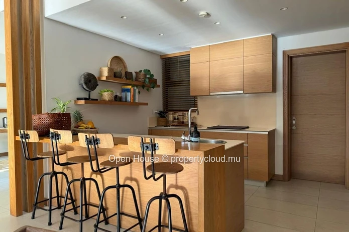 Luxury Villa Mon Choisy, Golf, 4 ensuite bedrooms, swimming pool, fitness, SPA, tennis, Padel. Alvalaible to foreigners.