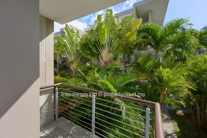 Luxury apartment with plunge pool – 1-minute walk from Bain Bœuf Beach Asking Price 430000 €