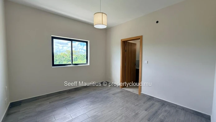 River Park Trianon - Modern Living: 2-Bedroom Apartment 