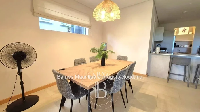 BELLE VUE - luxury Garden Apartment - 4 bedrooms ensuite