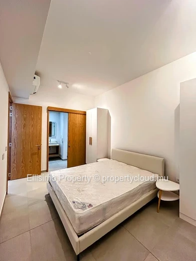 À Louer – Élégant Penthouse 3 Chambres à Péreybère