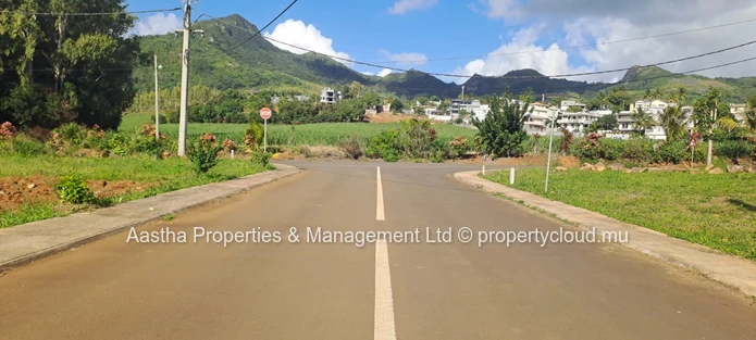 324 m² Plot in Crève Coeur – Residential Complex, Mountain View