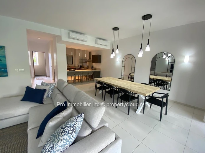 Appartement au rez-de-chaussée A VENDRE, entièrement meublé et situé dans une résidence sécurisée à Ki Residence, Pér...