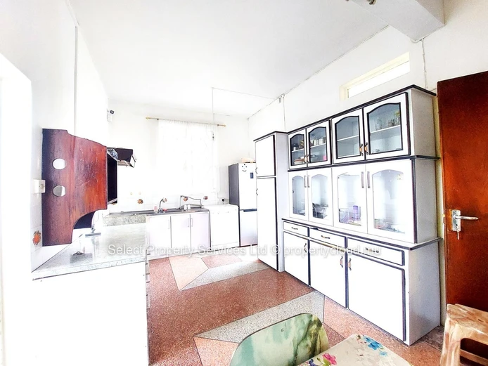 À Vendre : Belle maison non meublée à Vacoas,