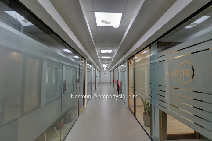 Espace bureau de 101m2 