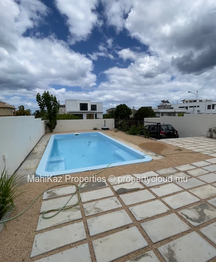Luxurious Villa For Long Term Rent in Flic en Flac, Mauritius – Sea & Mountain View Rooftop 