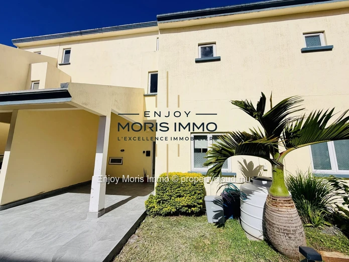 Appartement meublé 3 chambres à louer à Grand Baie – Île Maurice | 150 m² | Jardin privatif | Location longue durée