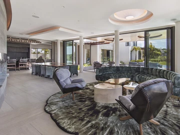 5 Bedroom Villa