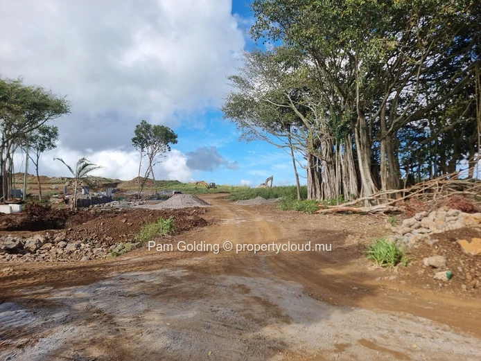 6233.17m2 Vacant Land situated in Piton