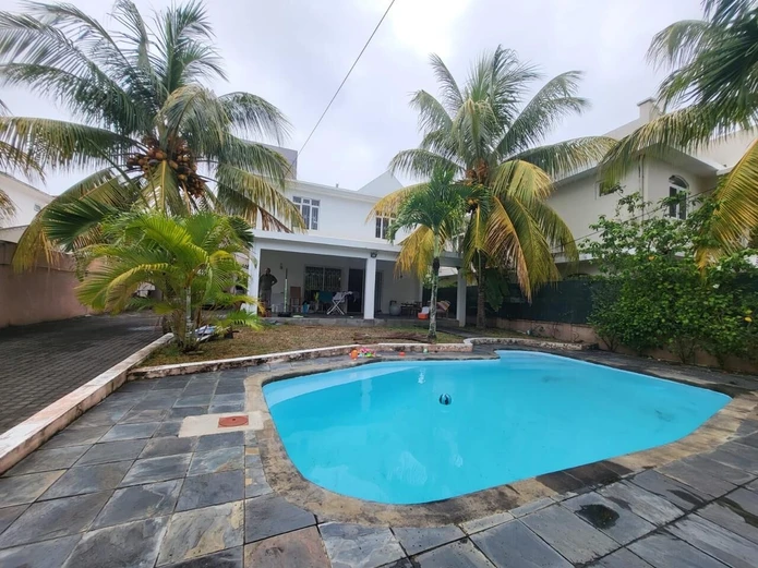 Furnished 3-Bedroom Villa with Private Pool in Pereybere