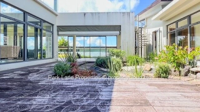 Exceptional Villa with Golf and Sea Views – Avalon Golf Estate