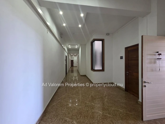 À VENDRE : Superbe appartement de 2 chambres à Kensington Heights, Quatre Bornes! (Mandat exclusif)