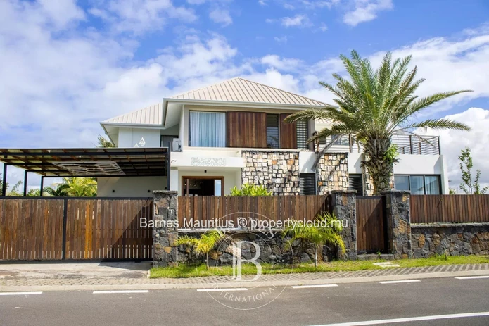 BEAU VALLON – Maison contemporaine avec appartement indépendant – 5 chambres