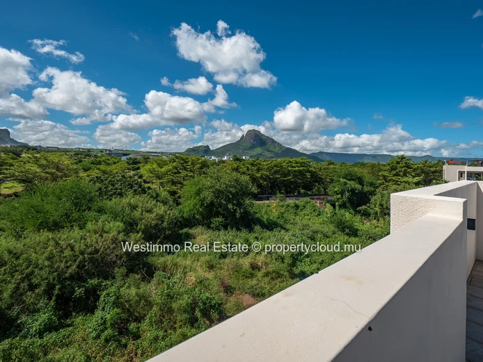 Furnished apartment for rent in Flic en Flac with rooftop