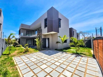 4 Bedroom Villa