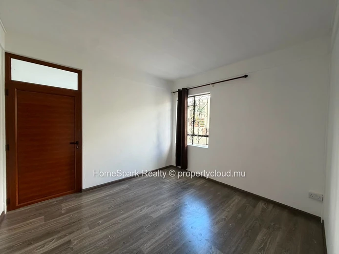 3-Bedroom Apartment for Rent – Rose Hill