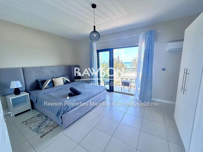 Duplex Contemporain En Bord De Mer | 3 Ch. | 4 Sdb | Vue Mer | 188 M² | €900,000