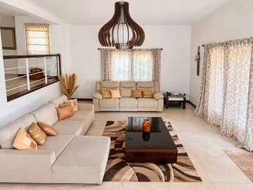 4 Bedroom Villa