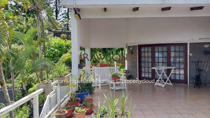 5 Bedroom house for sale in Floreal 