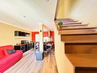 Modern Duplex In Residence