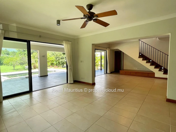 Magnifique villa avec une superbe vue sur les montagnes