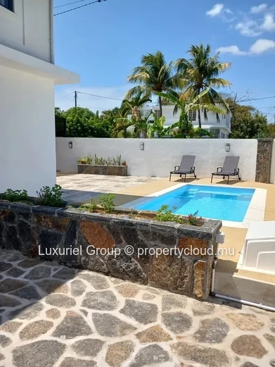 Villa With Pool For Rent – Pointe Aux Canonniers