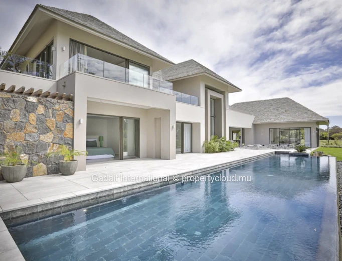 Architect-Designed 4-Suite Villa with Pool and Golf View in Anahita, Mauritius