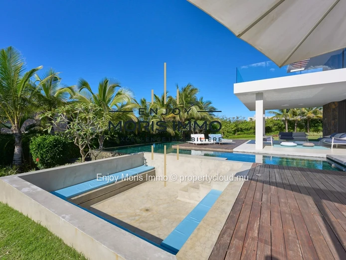 Luxueuse Villa de Prestige 5 Chambres avec Piscine & Vue Mer –A  Beau Champ