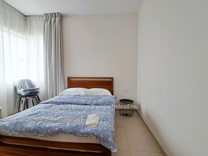 Modern duplex apartment with sea view and beach access