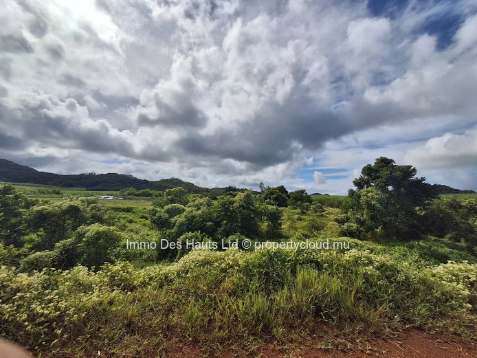 Agricultural land for Sale in Riche en Eau for ecological investment 
