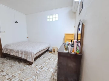6 Bedroom House