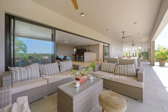 Sublime Villa Avec Vue Panoramique Sur La Nature A Grand Baie - Ile Maurice