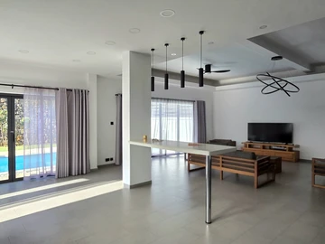 4 Bedroom Villa