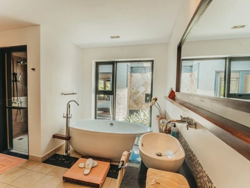 4 Bedroom Villa
