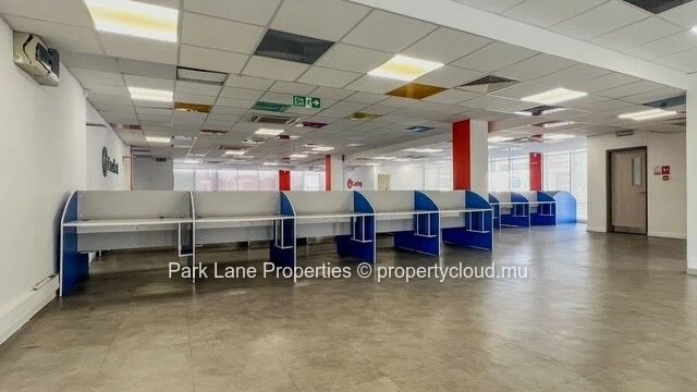 Exceptional Professional Space in Ebene: Flexibility and Modernity !