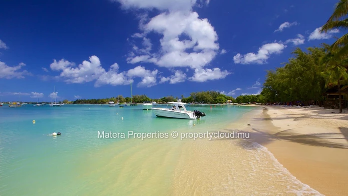 198 toise of residential land in the heart of Grand Baie 