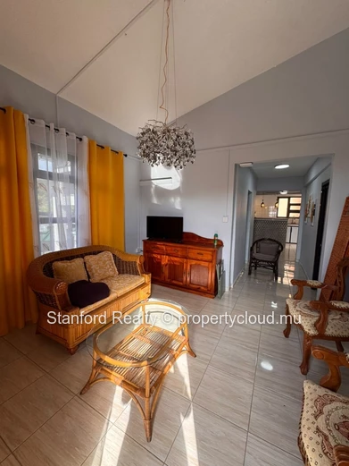 House for Rent - 2 Bedrooms, 1st Floor, Flic en Flac, West